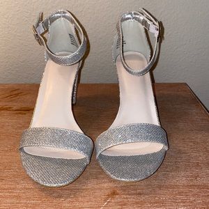 David’s Bridal Silver Glitter Bock Heels